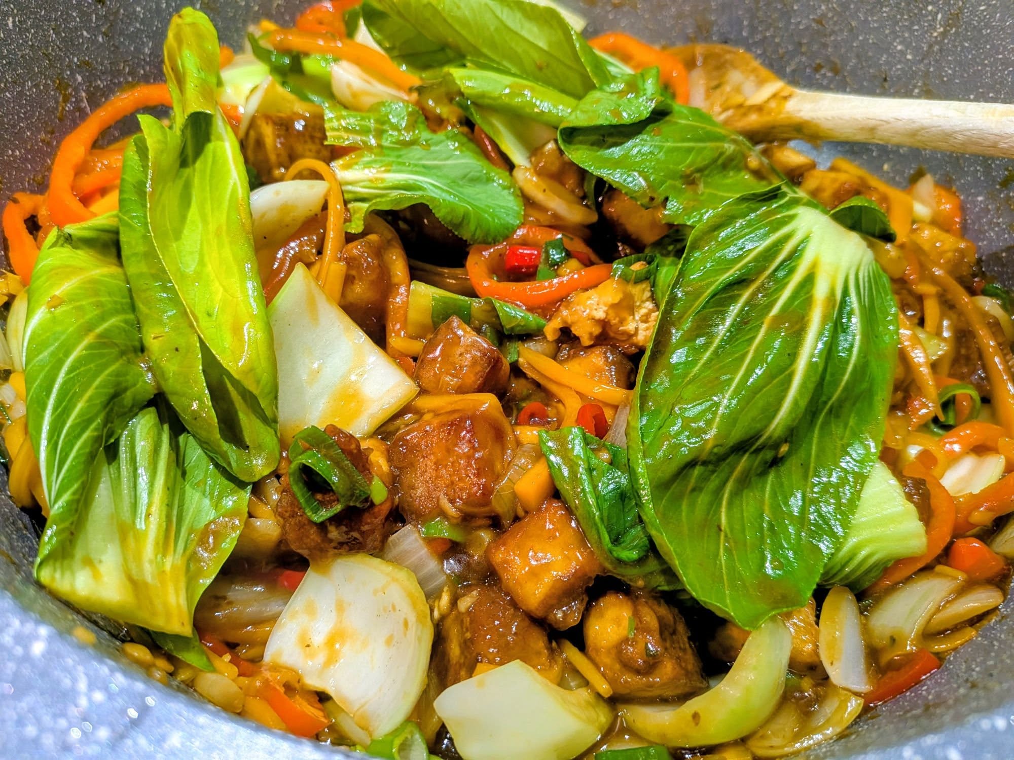 Tofu und Gemüse Teriyaki Style